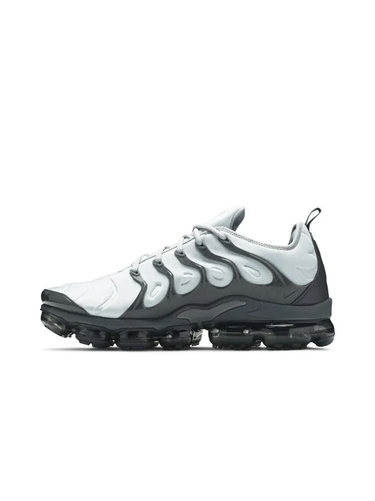 Кроссовки Nike Air VaporMax Plus 'Wolf Grey' — изображение 3 из 4, серый