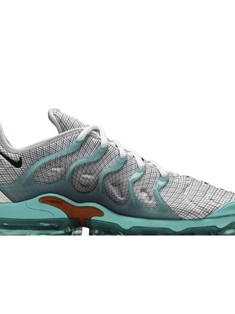 Кроссовки Nike Air VaporMax Plus 'Aurora Green' — изображение 2 из 4, зеленый