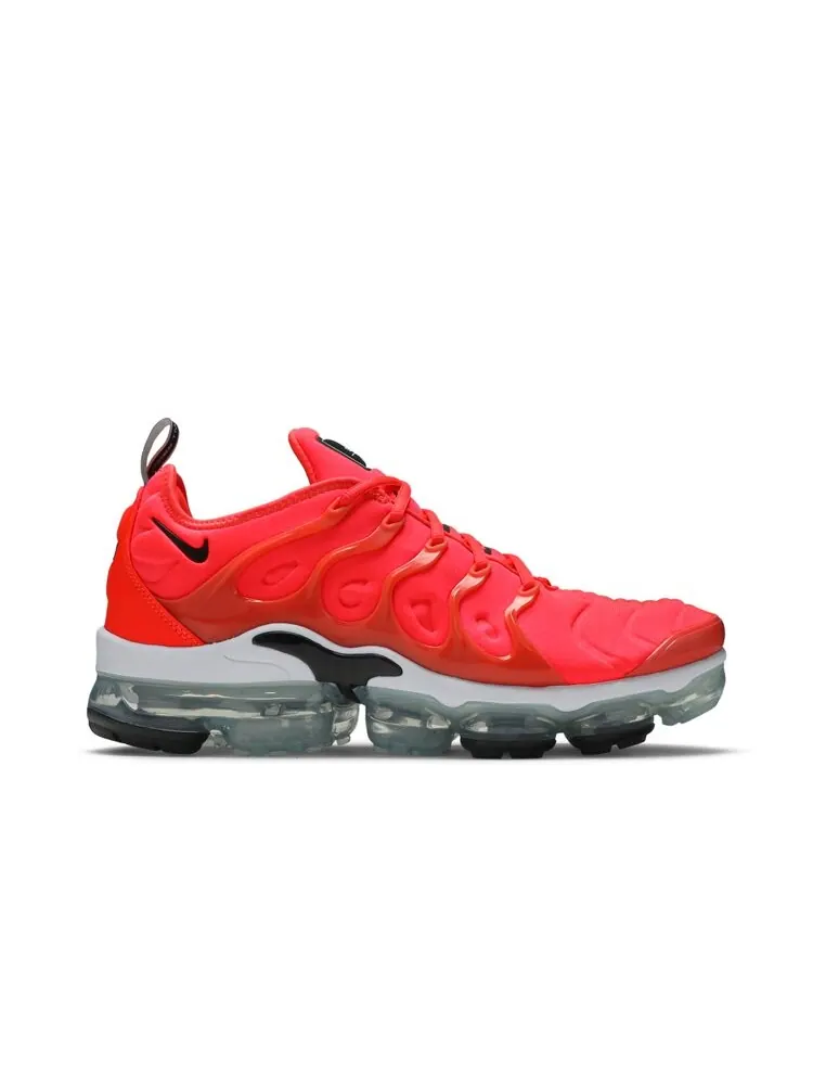Кроссовки Nike Air VaporMax Plus — изображение 1 из 4, красный