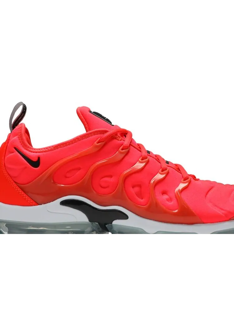 Кроссовки Nike Air VaporMax Plus — изображение 2 из 4, красный