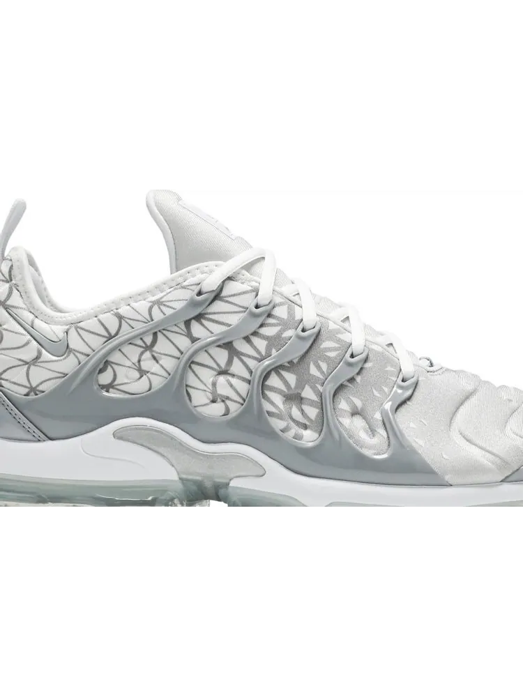 Кроссовки Nike Air VaporMax Plus 'Silver Patterns' — изображение 2 из 8, серебряный
