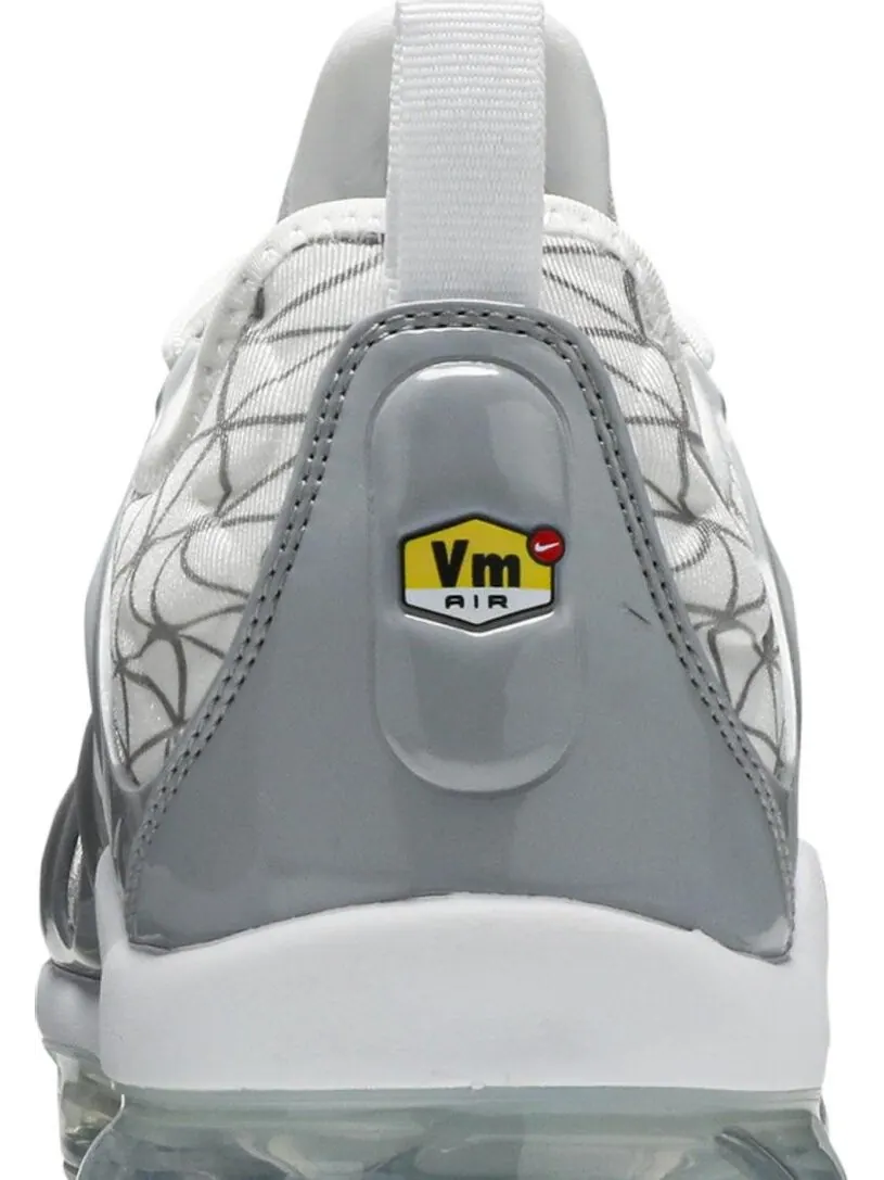 Кроссовки Nike Air VaporMax Plus 'Silver Patterns' — изображение 7 из 8, серебряный