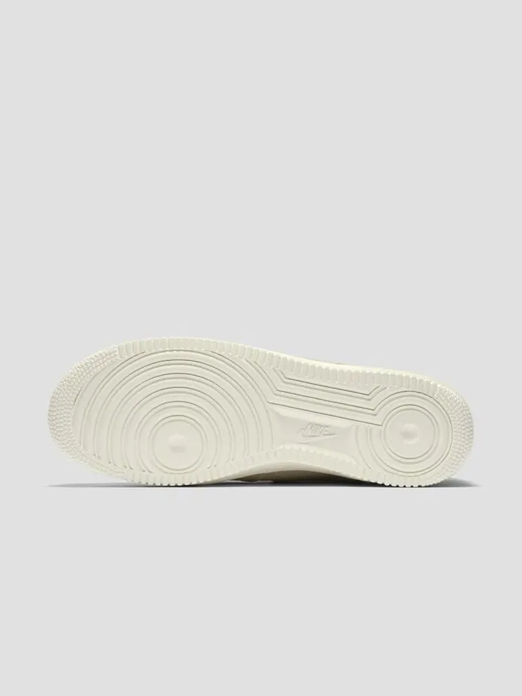 Кроссовки Nike Air Force 1 Low PRM 'Jewel' — изображение 6 из 6, загар