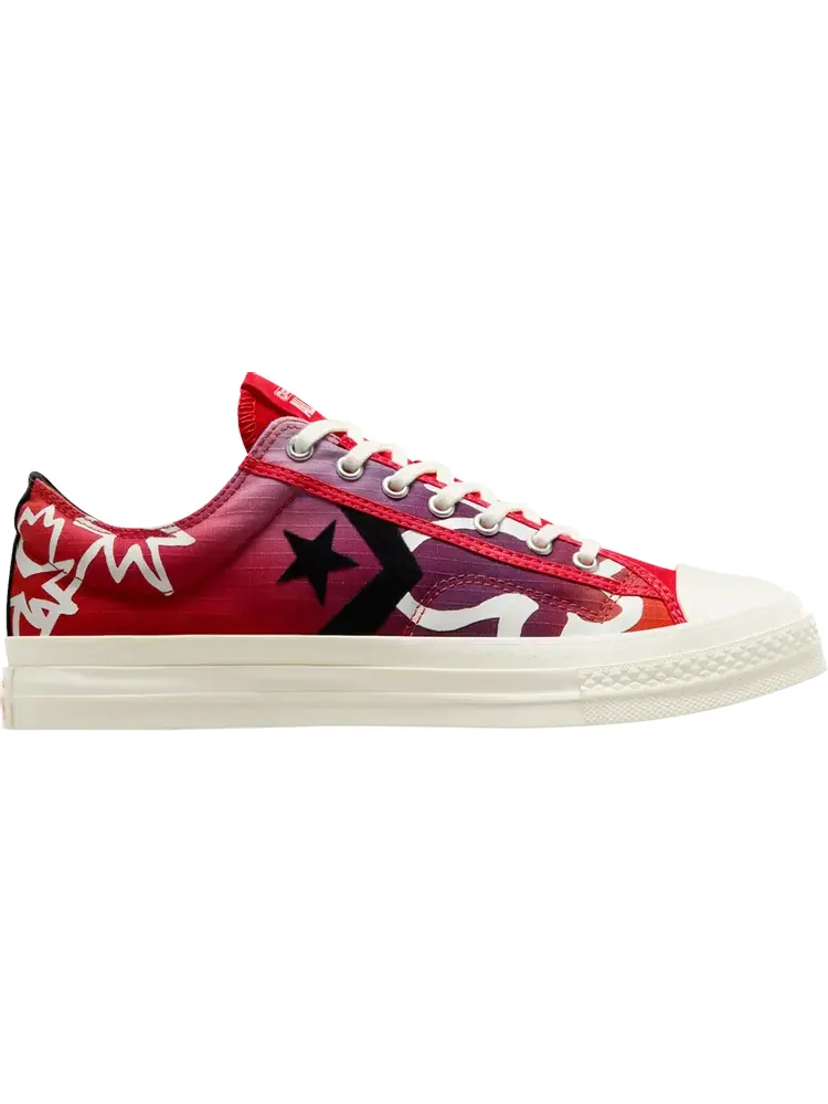 Кроссовки Liverpool F.C. x Star Player 76 Low 'The Next Generation' — изображение 1 из 1, красный