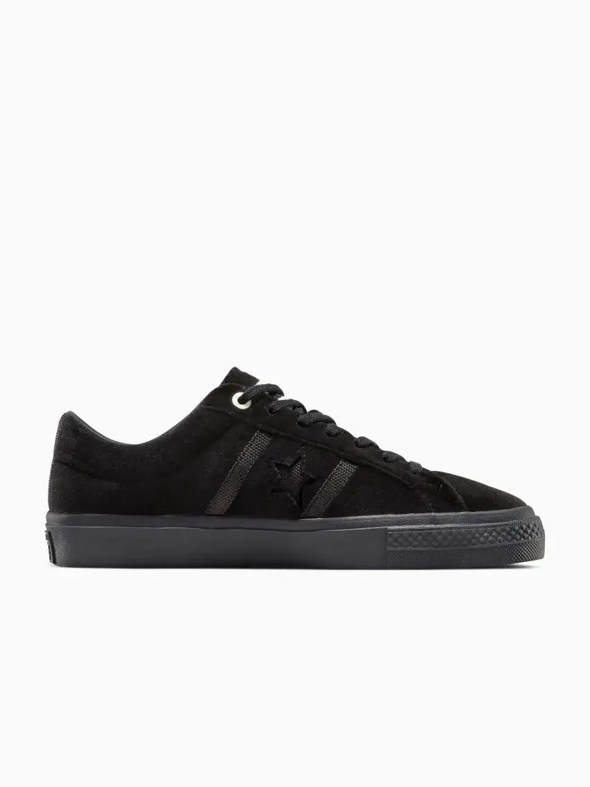Кроссовки унисекс Converse x Undefeated One Star Academy Pro — изображение 1 из 13, черный