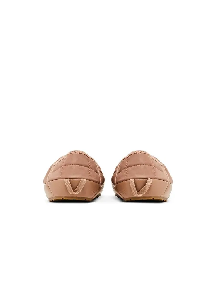 Мюли The North Face SKIMS x Wmns Thermoball Traction Mule 5 Sienna — изображение 6 из 6, коричневый