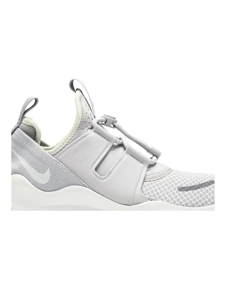 Кроссовки Nike Free RN Commuter 'Vast Grey' — изображение 2 из 4, серый