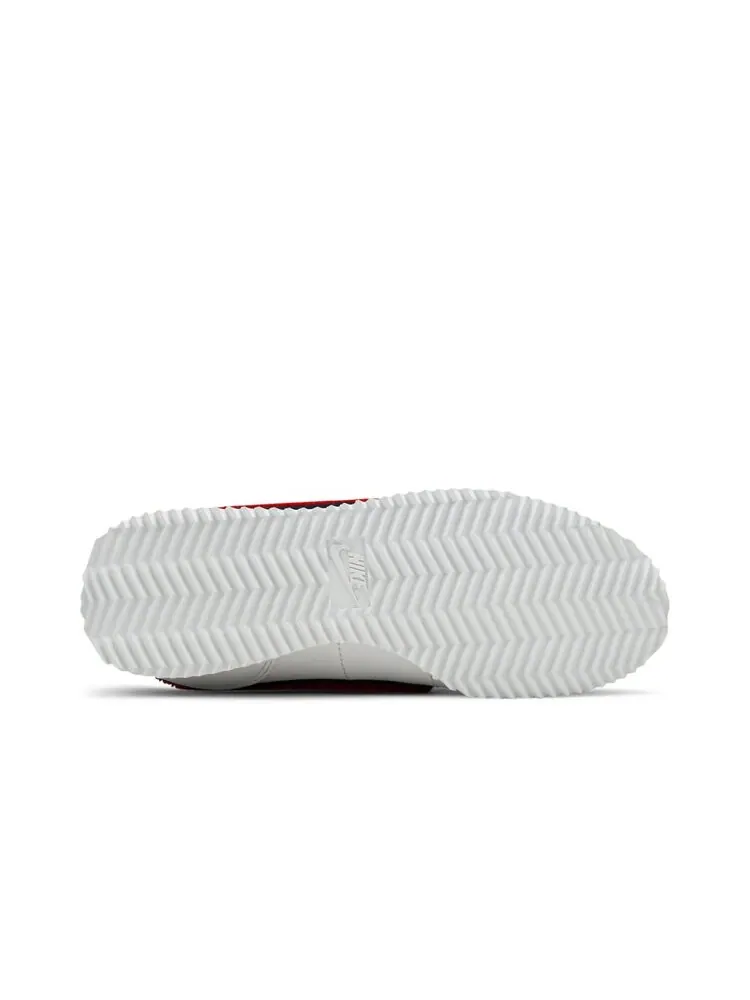 Кроссовки Nike Cortez Basic Leather SE GS 'White' — изображение 4 из 4, белый