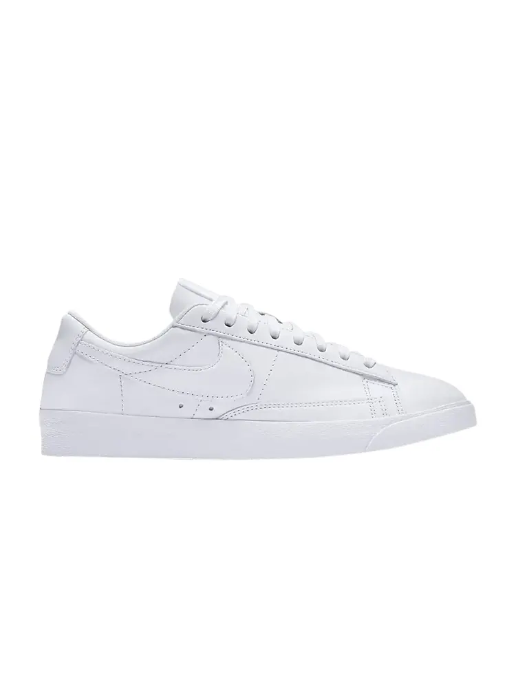 Кроссовки Nike Wmns Blazer Low LE 'Triple White' — изображение 1 из 1, белый/белый/белый