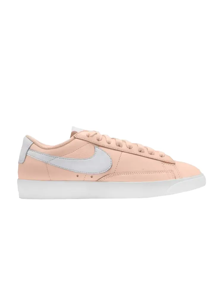 Кроссовки Nike Wmns Blazer Low LE 'Crimson Tint' — изображение 1 из 1, белый