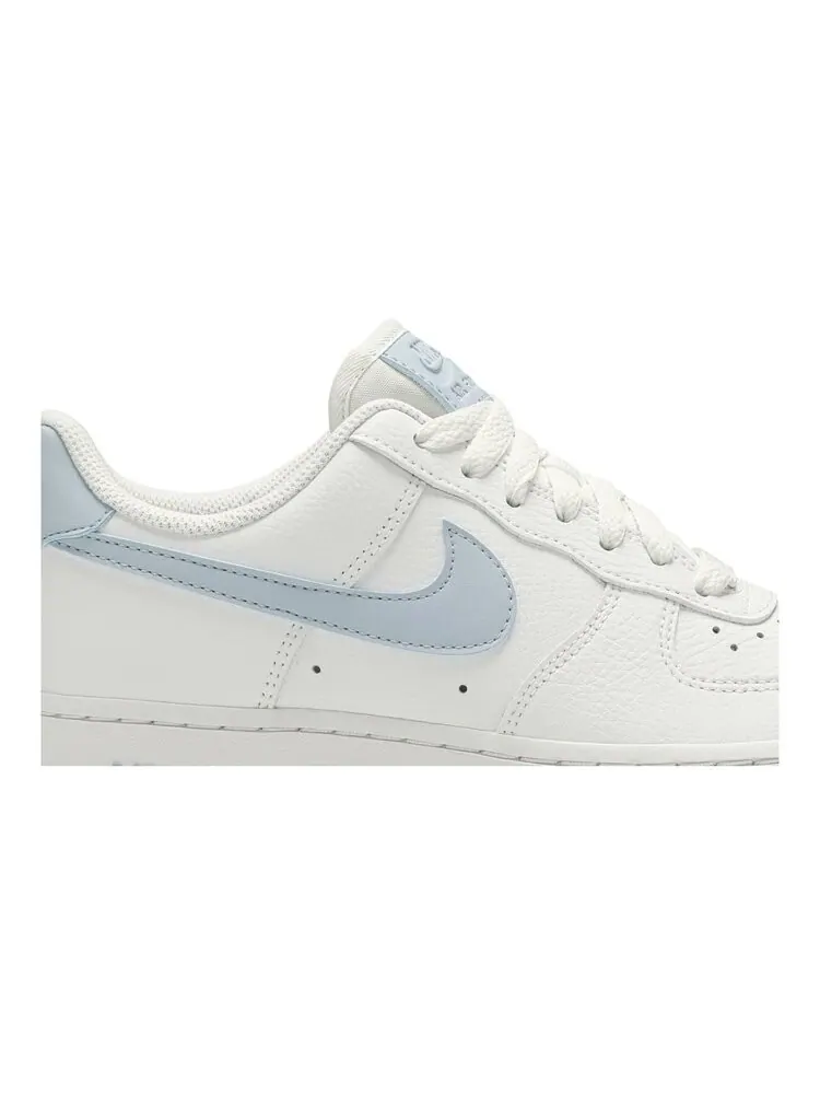 Кроссовки Nike Wmns Air Force 1 Low '07 Patent 'Light Armory Blue' — изображение 2 из 4, синий