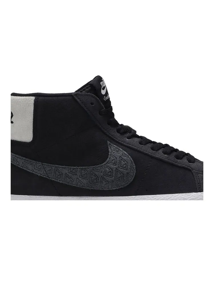 Кроссовки Nike Gnarhunters x Zoom Blazer Mid SB 'Black' — изображение 2 из 4, черный