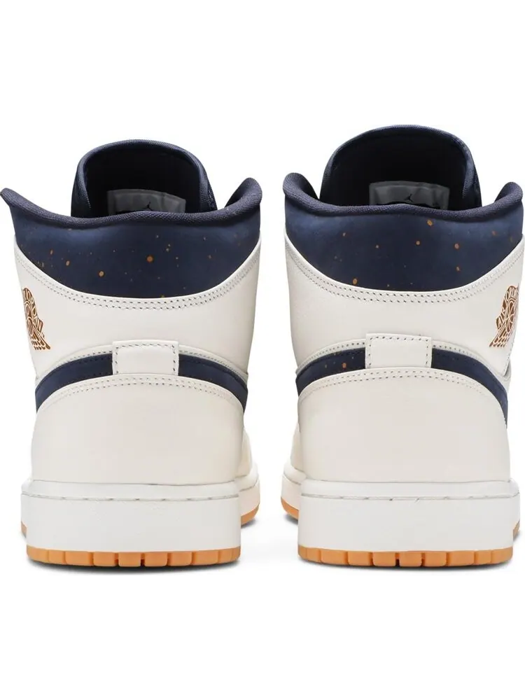 Кроссовки Air Jordan 1 Mid Jeter — изображение 6 из 8, белый