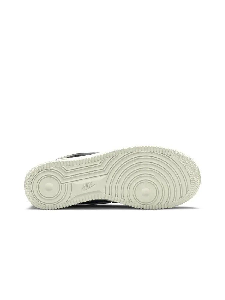 Кроссовки Nike Wmns Air Force 1 Low SE Premium 'Oil Grey' — изображение 4 из 4, серый