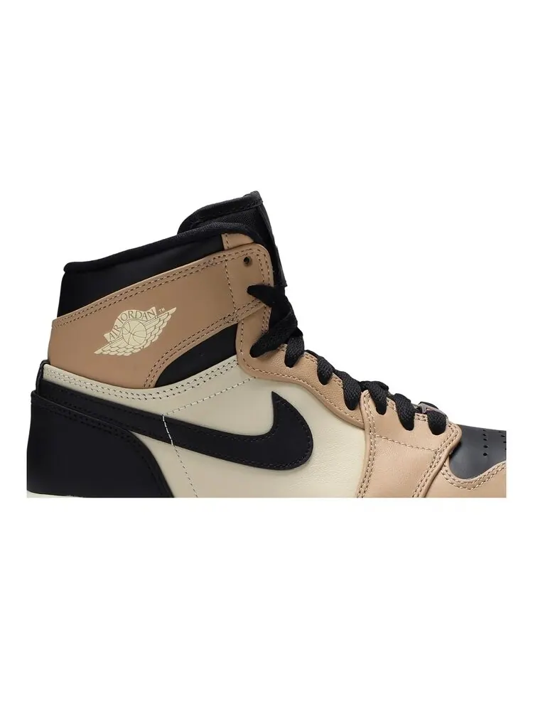 Кроссовки Air Jordan Wmns Air Jordan 1 High 'Mushroom' — изображение 2 из 4, загар