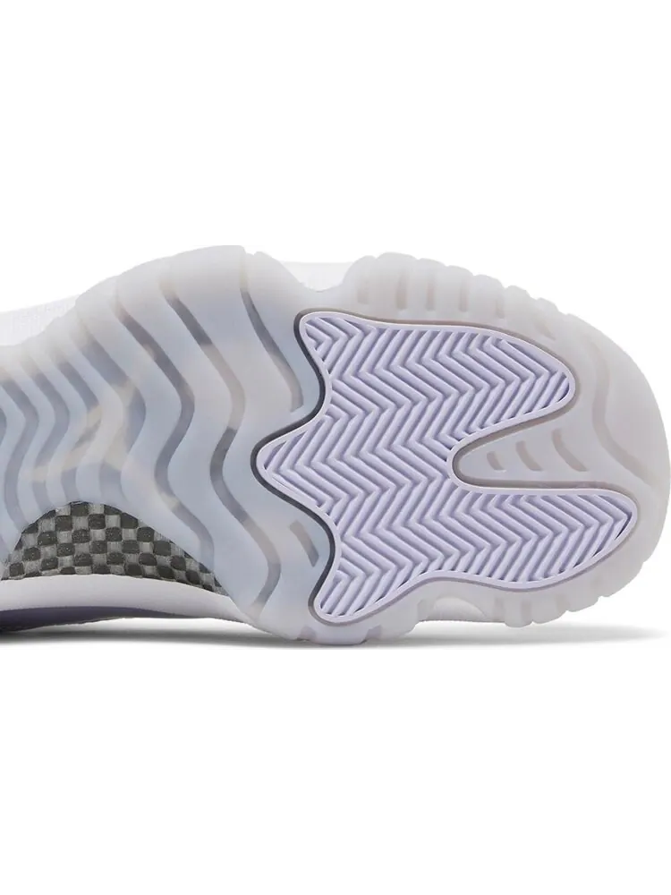 Кроссовки Wmns Air Jordan 11 Retro Low Pure Violet — изображение 5 из 10, белый