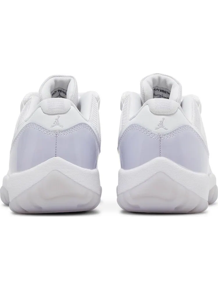 Кроссовки Wmns Air Jordan 11 Retro Low Pure Violet — изображение 6 из 10, белый