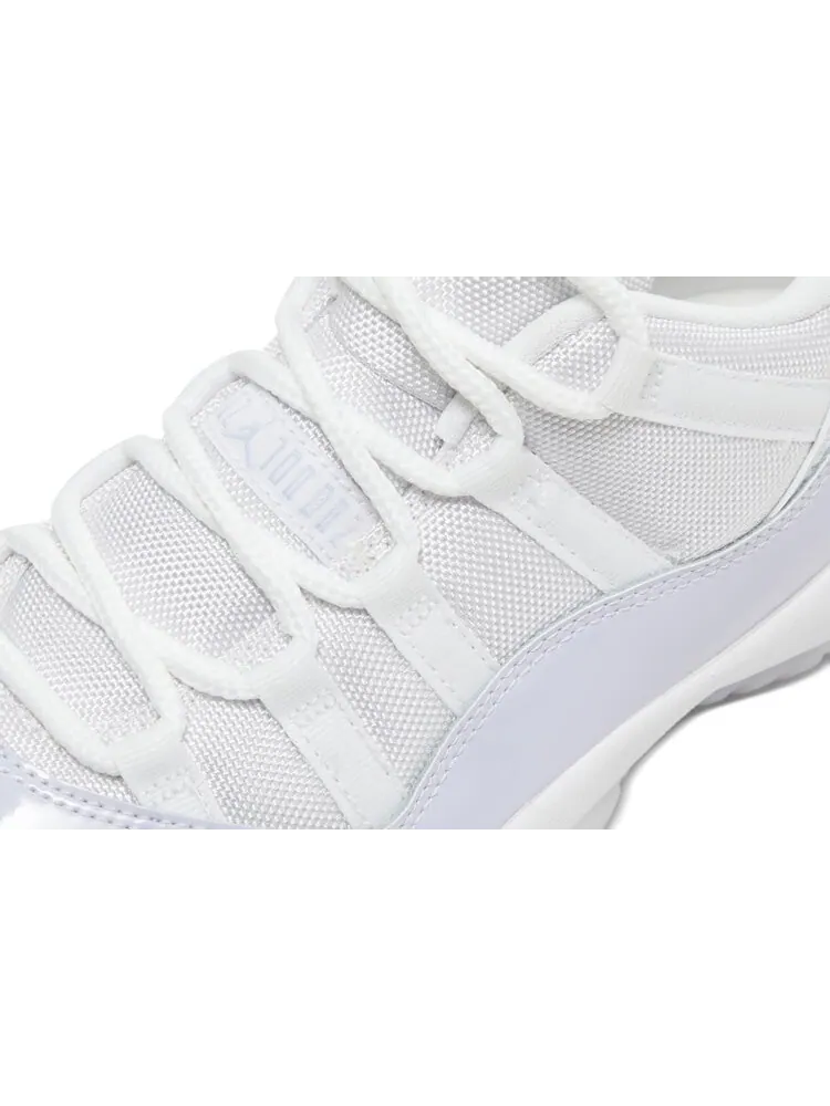 Кроссовки Wmns Air Jordan 11 Retro Low Pure Violet — изображение 9 из 10, белый