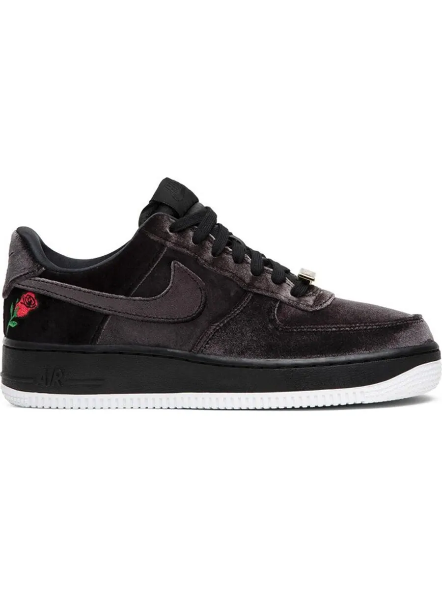 Кроссовки Nike Air Force 1 07 QS 'Velvet Rose' — изображение 1 из 4, серо-черный/мультиколор