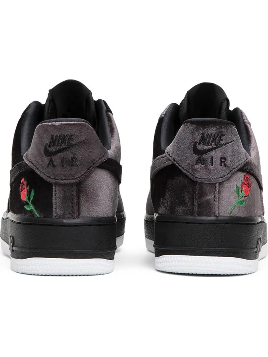 Кроссовки Nike Air Force 1 07 QS 'Velvet Rose' — изображение 3 из 4, серо-черный/мультиколор