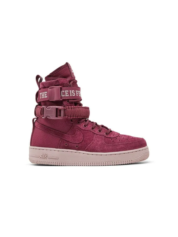 Кроссовки Nike Wmns SF Air Force 1 'Vintage Wine' — изображение 2 из 9, винтажный винный/красный