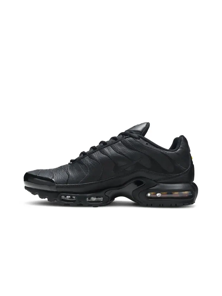 Кроссовки Nike Air Max Plus TN 'Triple Black' — изображение 3 из 4, черный