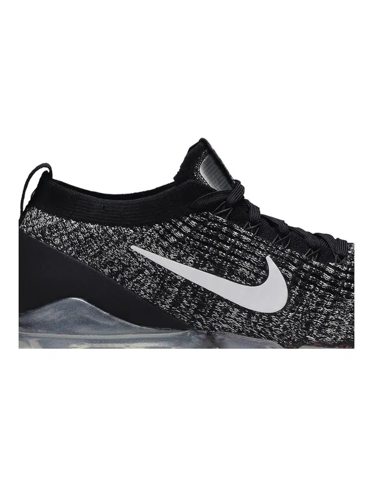 Кроссовки Nike Air VaporMax Flyknit 3 'Oreo' — изображение 2 из 4, черный