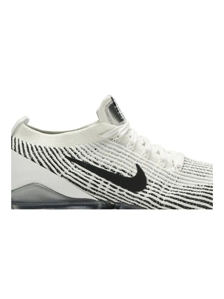 Кроссовки Nike Air VaporMax Flyknit 3 'Zebra' — изображение 2 из 4, белый