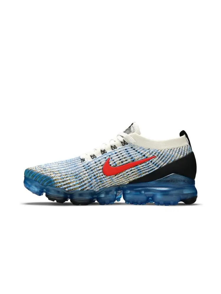 Кроссовки Nike Air VaporMax Flyknit 3 'Photo Blue Gold' — изображение 3 из 4, белый