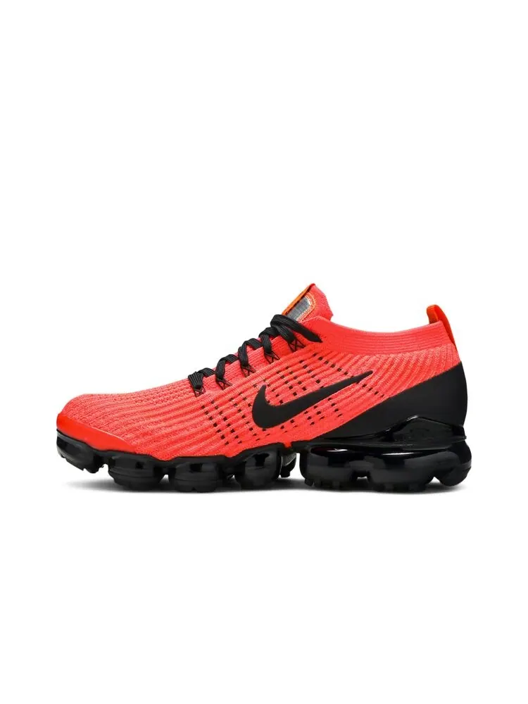 Кроссовки Nike Air VaporMax 3.0 — изображение 3 из 4, красный