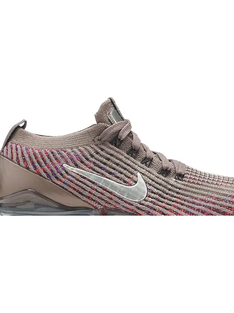Кроссовки Nike Wmns Air VaporMax Flyknit 3 'Plum Eclipse' — изображение 2 из 8, фиолетовый