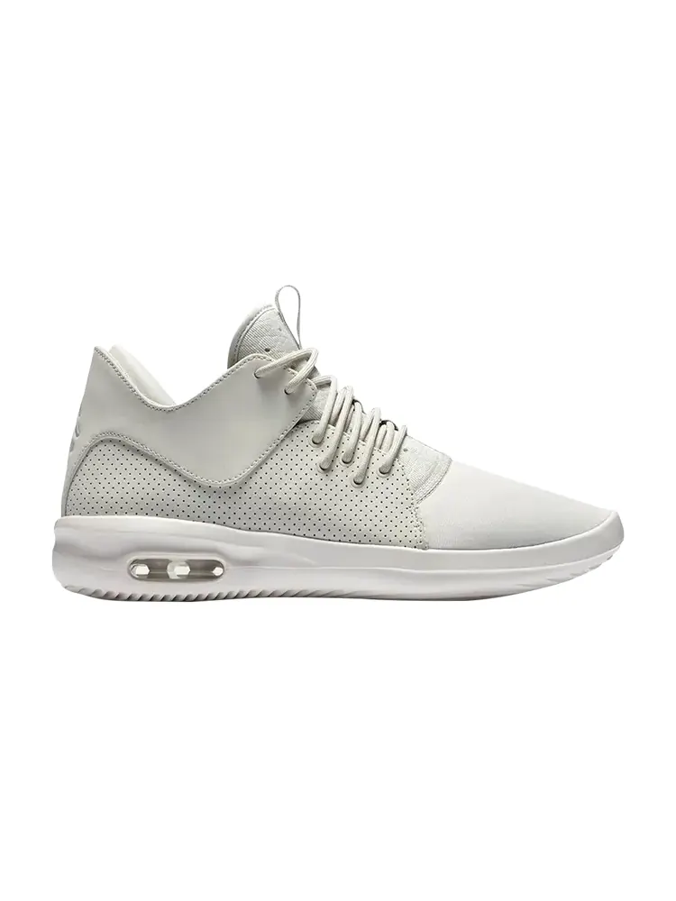Кроссовки Air Jordan Jordan First Class 'Light Bone' — изображение 1 из 1, белый