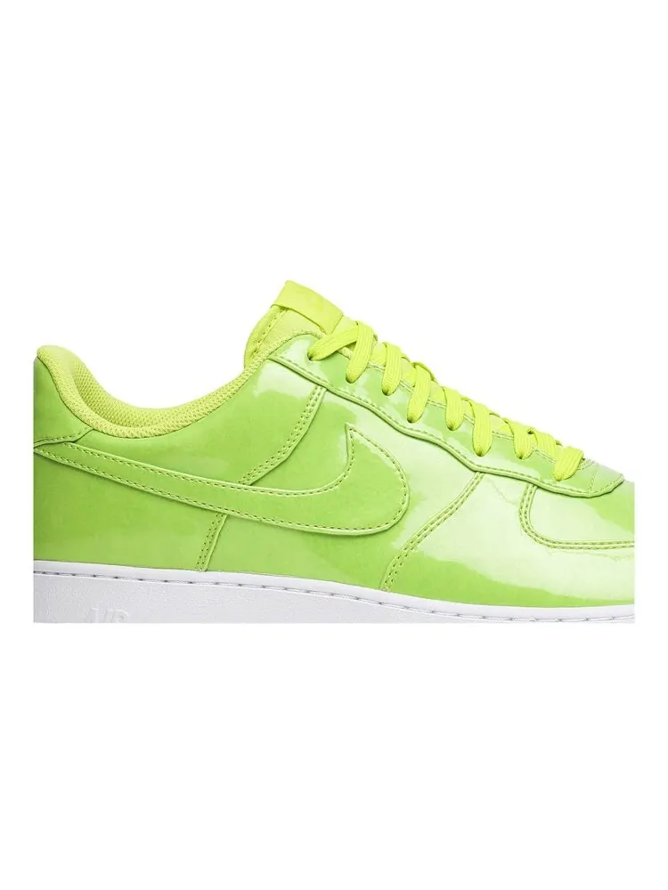 Кроссовки Nike Air Force 1 '07 LV8 UV 'Cyber' — изображение 2 из 4, зеленый