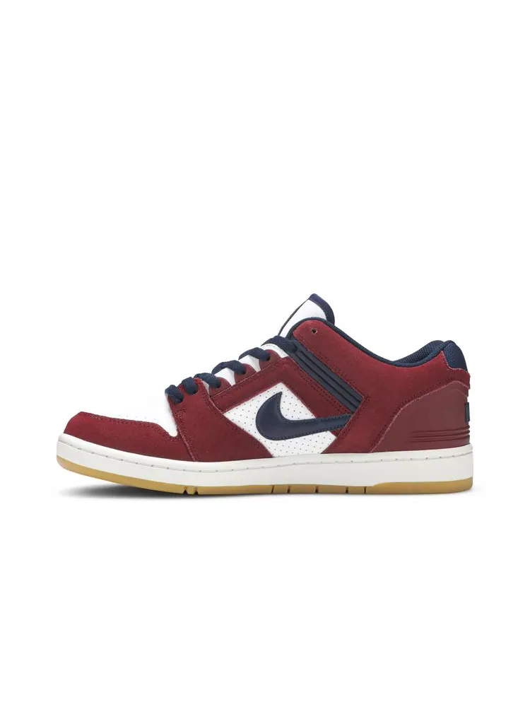 Кроссовки Air Force 2 Low SB 'Team Red Obsidian' — изображение 3 из 8, красный