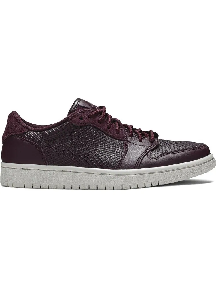 Кроссовки Wmns Air Jordan 1 Retro Low NS 'Bordeaux' — изображение 1 из 8, фиолетовый