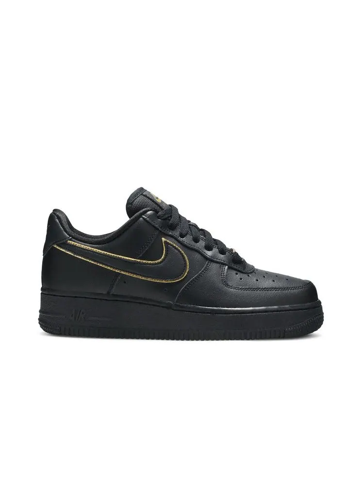 Кроссовки Nike Wmns Air Force 1 Low '07 Essential 'Black Gold Swoosh' — изображение 2 из 9