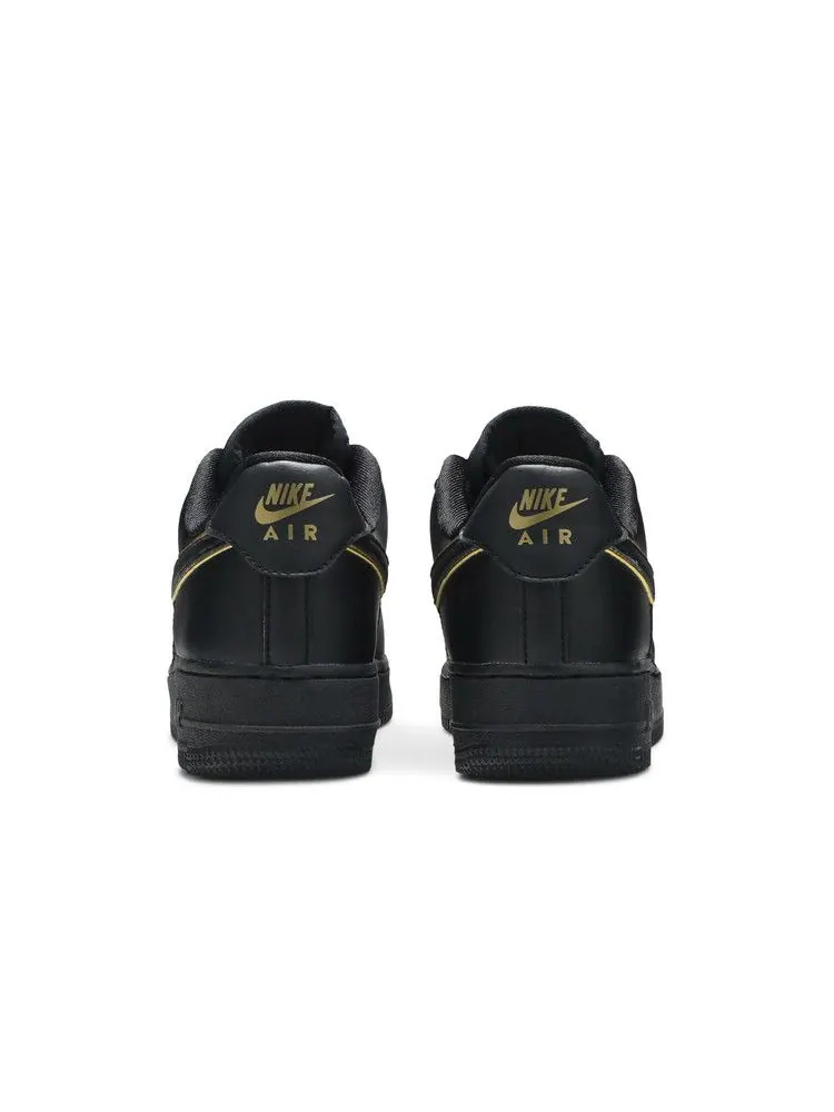 Кроссовки Nike Wmns Air Force 1 Low '07 Essential 'Black Gold Swoosh' — изображение 7 из 9