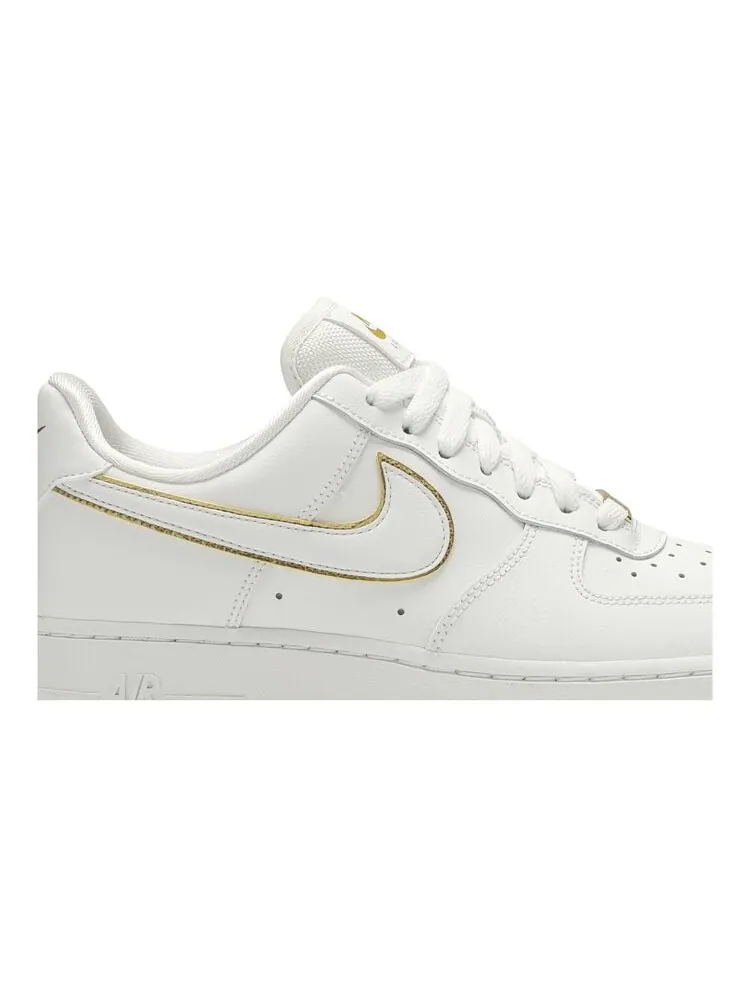 Кроссовки Nike Wmns Air Force 1 07 ESS — изображение 2 из 4, белый