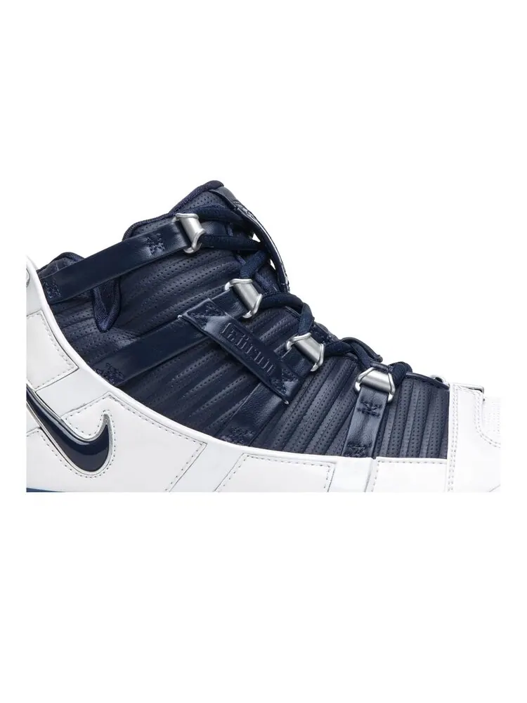 Кроссовки Nike Zoom LeBron 3 Retro 'Midnight Navy' — изображение 2 из 4, синий