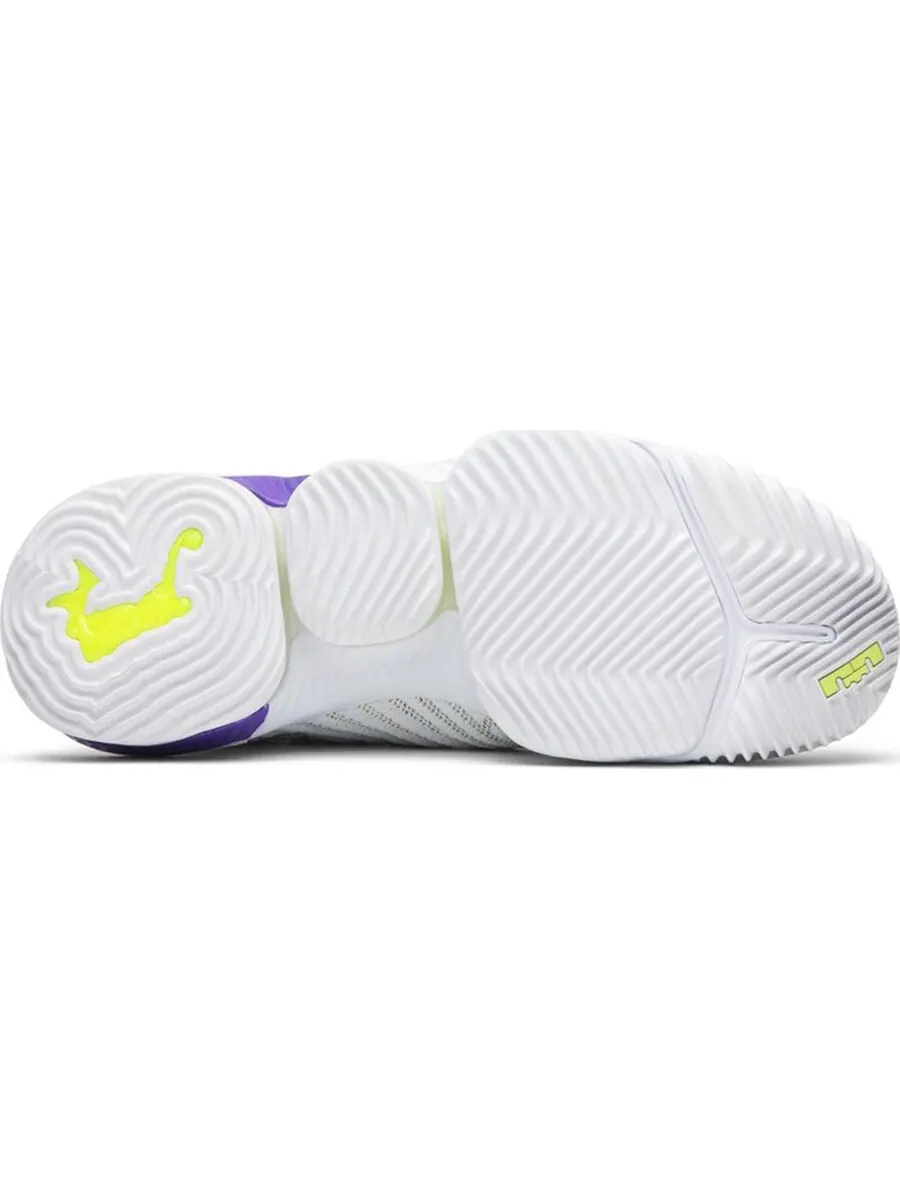 Кроссовки Nike LeBron 16 'Buzz Lightyear' — изображение 4 из 4, белый/мультиколор