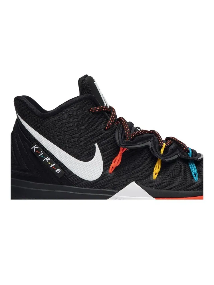 Кроссовки Nike Kyrie 5 'Friends' — изображение 2 из 4, черный