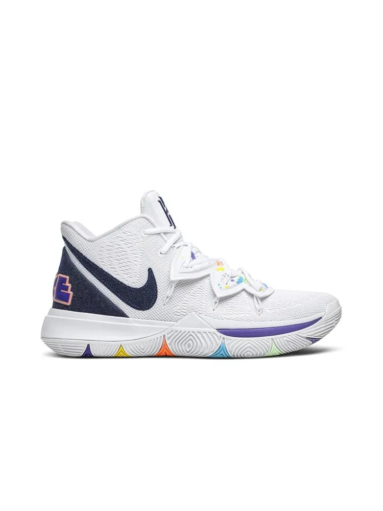 Кроссовки Nike Kyrie 5 'Have A Nike Day' — изображение 1 из 4, белый
