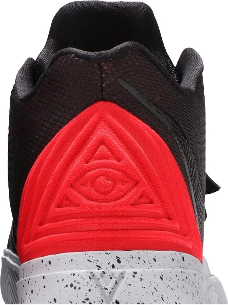 Кроссовки Nike Kyrie 5 'Bred' — изображение 7 из 8, черный