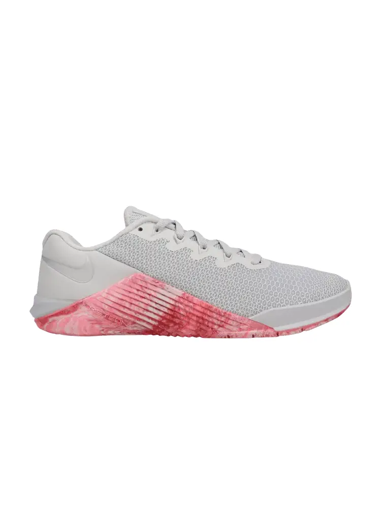 Кроссовки Nike Wmns Metcon 5 — изображение 1 из 1, платиновый