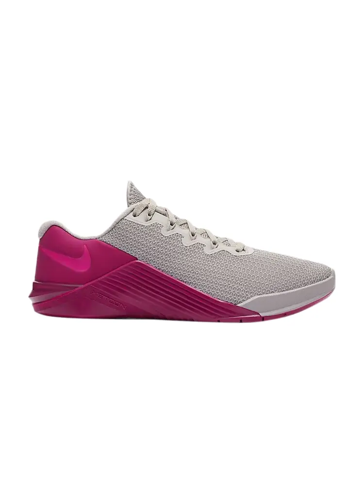 Кроссовки Nike Wmns Metcon 5 — изображение 1 из 1, розовый