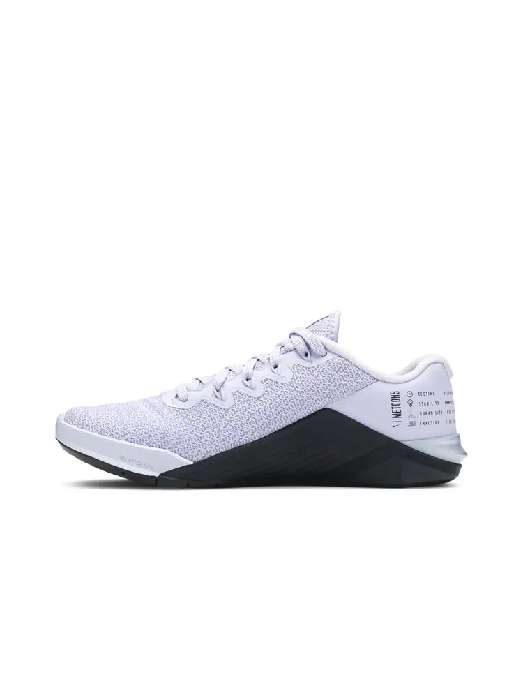 Кроссовки Wmns Metcon 5 'Lavender Mist' — изображение 3 из 8, светло-фиолетовый