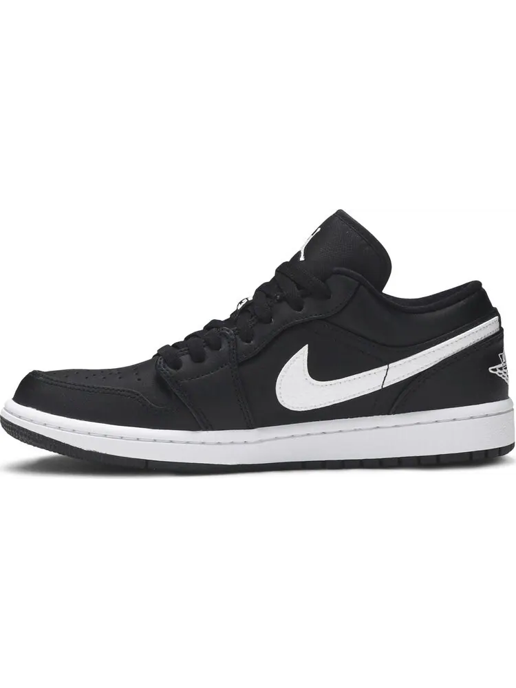 Кроссовки Wmns Air Jordan 1 Low Black — изображение 3 из 8, черный