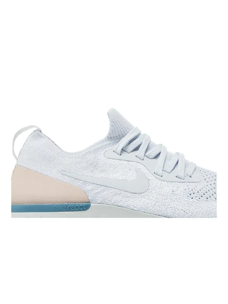 Кроссовки Nike Wmns Epic React Flyknit 'Platinum Beige' — изображение 2 из 4, белый