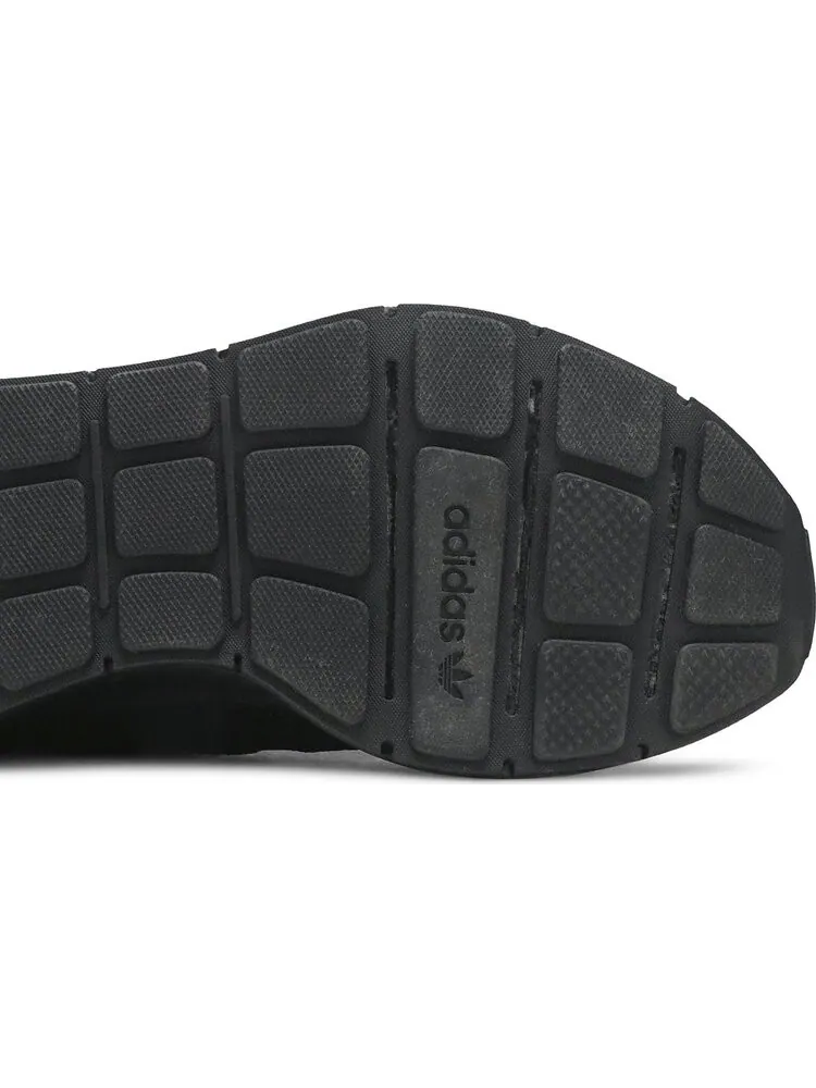 Кроссовки Adidas Swift Run 'Core Black' — изображение 5 из 8, черный