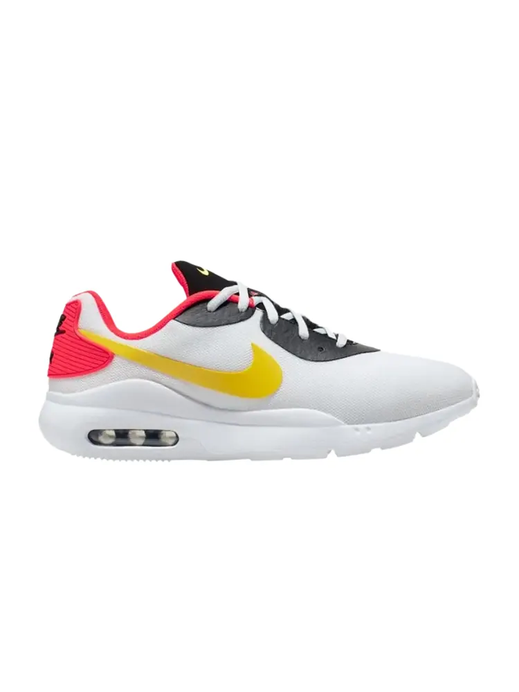 Кроссовки Nike Air Max Oketo — изображение 1 из 1, белый